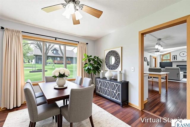 305 Chancery Lane, Mankato, MN 56001