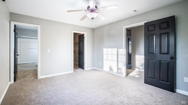 2334 Iroquois St, Santa Rosa, CA 95403