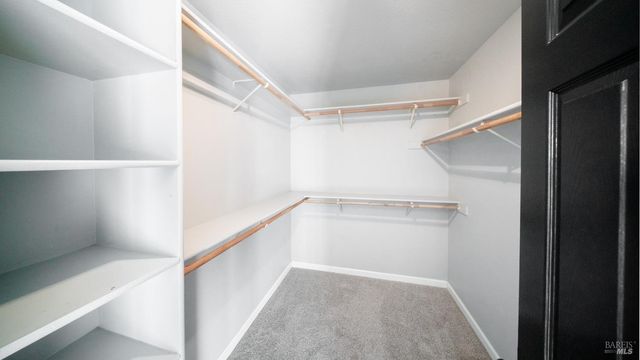 2334 Iroquois St, Santa Rosa, CA 95403