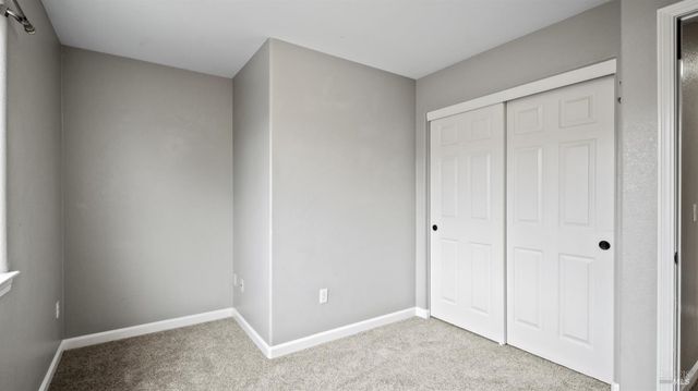 2334 Iroquois St, Santa Rosa, CA 95403