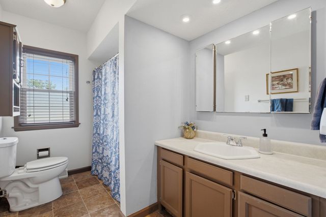 18104 Route 84 N, East Moline, IL 61244