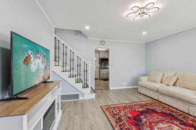 8846 Austin Avenue, Morton Grove, IL 60053