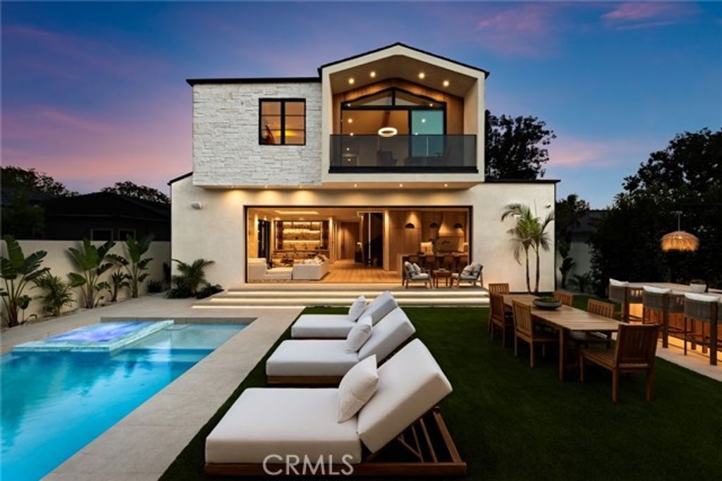 12247 Addison, Valley Village, CA 91607