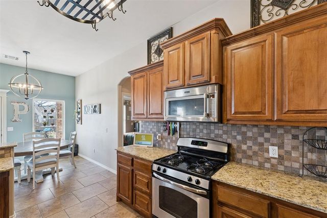 10608 NW 18th Street, Yukon, OK 73099