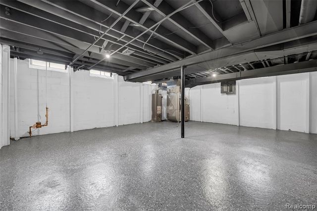 30120 Spring River Drive, Southfield, MI 48076