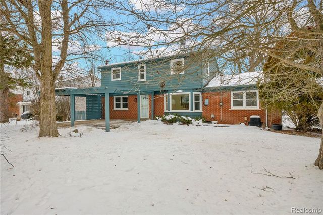 30120 Spring River Drive, Southfield, MI 48076