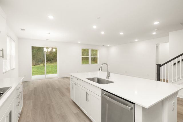 1553 Oak Springs Drive, Columbia, TN 38401