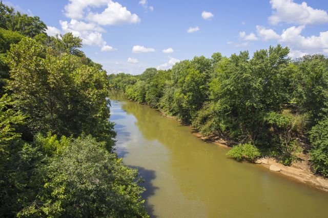 1553 Oak Springs Drive, Columbia, TN 38401