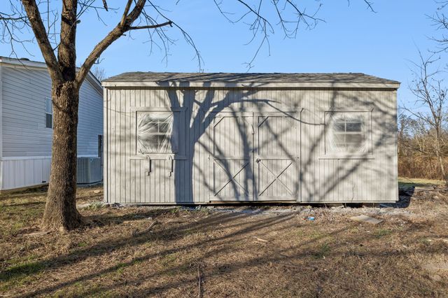 145 Milk Barn Ln, Cookeville, TN 38506