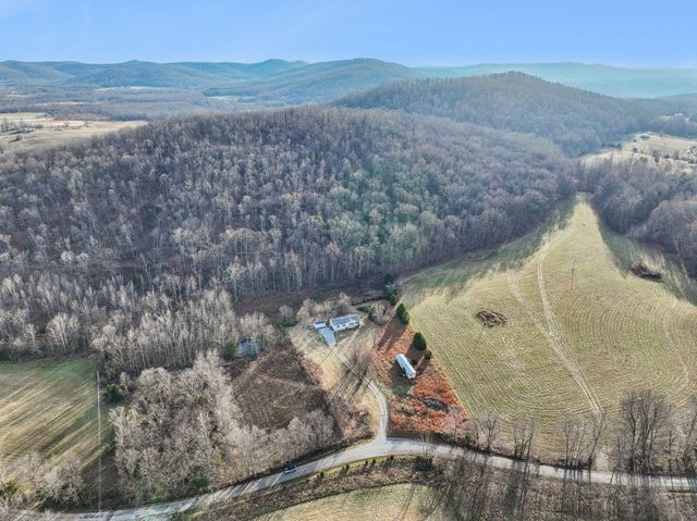 145 Milk Barn Ln, Cookeville, TN 38506