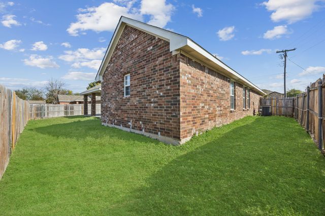 2503 Gerry Way Street, Lancaster, TX 75134