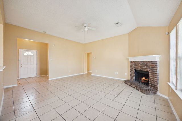 2503 Gerry Way Street, Lancaster, TX 75134