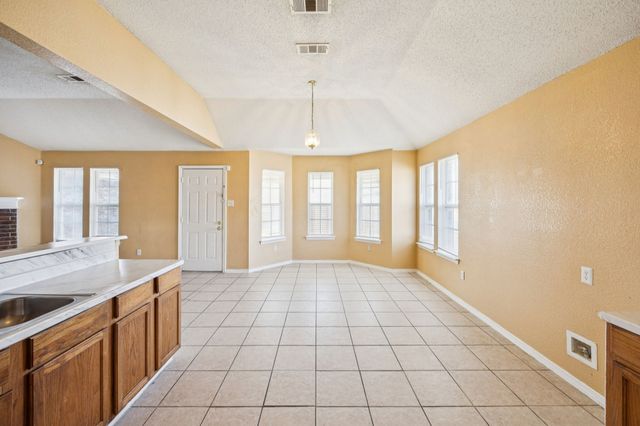 2503 Gerry Way Street, Lancaster, TX 75134