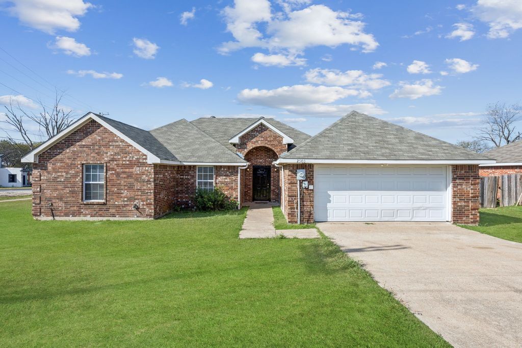 2503 Gerry Way Street, Lancaster, TX 75134