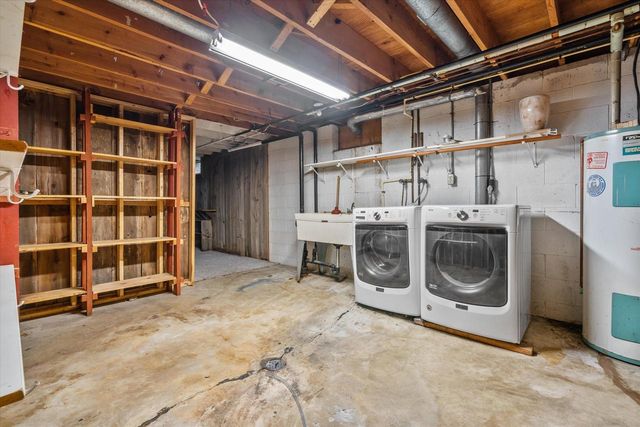 1525 County Highway A, West Bend, WI 53090