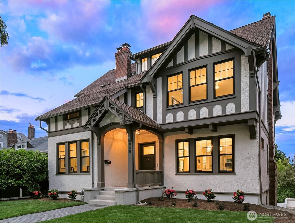 740 22nd Avenue E, Seattle, WA 98112