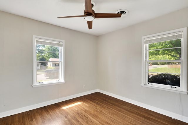 1328 COLONIAL RD, Memphis, TN 38117