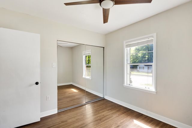 1328 COLONIAL RD, Memphis, TN 38117