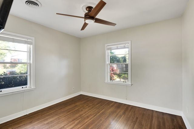 1328 COLONIAL RD, Memphis, TN 38117