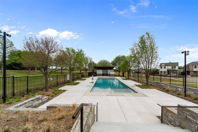 800 Emerling, Mckinney, TX 75069