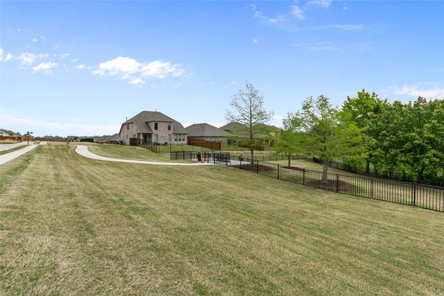 800 Emerling, Mckinney, TX 75069
