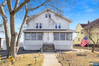 418 Stuyvesant Avenue, Lyndhurst, NJ 07071