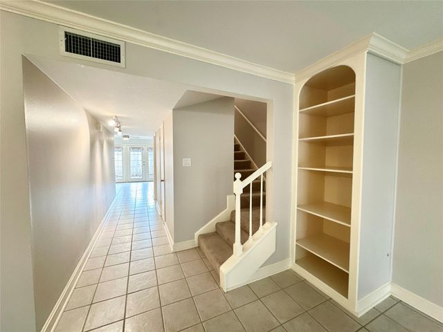 806 Wax Myrtle Lane, Houston, TX 77079
