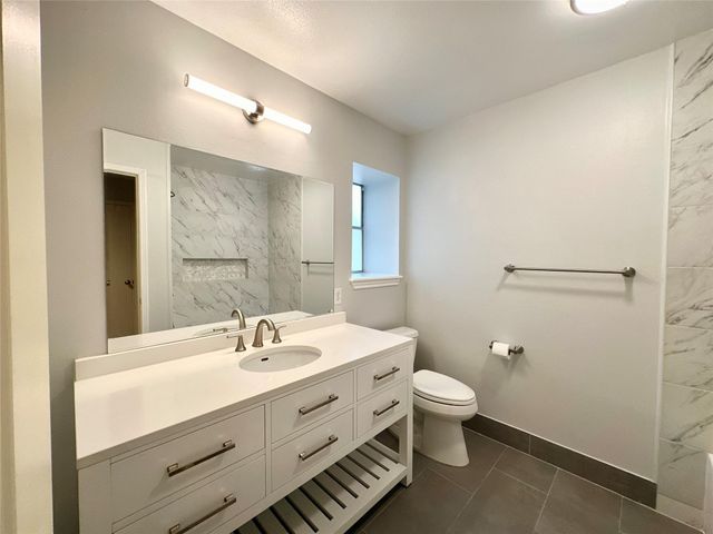 806 Wax Myrtle Lane, Houston, TX 77079