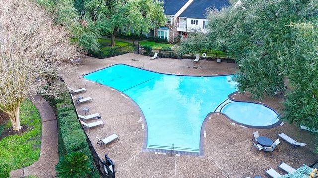 806 Wax Myrtle Lane, Houston, TX 77079