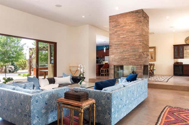 1858 Palacio Lane, Santa Fe, NM 87505