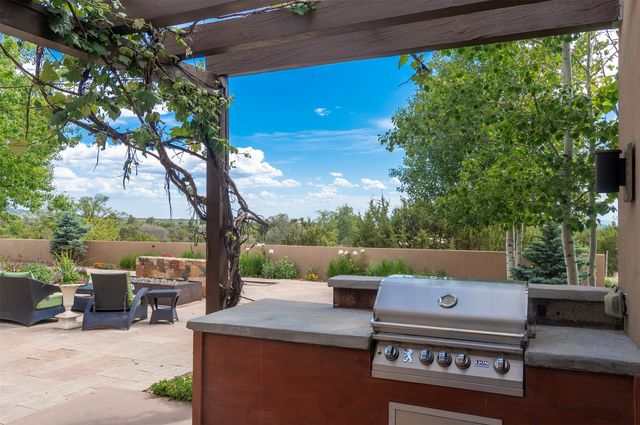 1858 Palacio Lane, Santa Fe, NM 87505