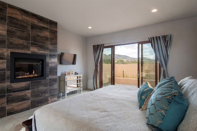 1858 Palacio Lane, Santa Fe, NM 87505