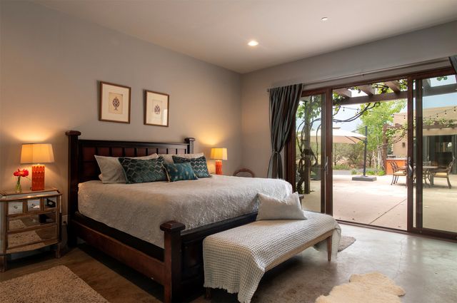 1858 Palacio Lane, Santa Fe, NM 87505
