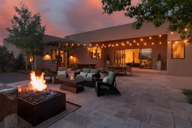 1858 Palacio Lane, Santa Fe, NM 87505