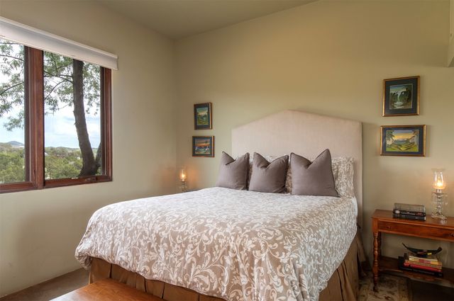 1858 Palacio Lane, Santa Fe, NM 87505