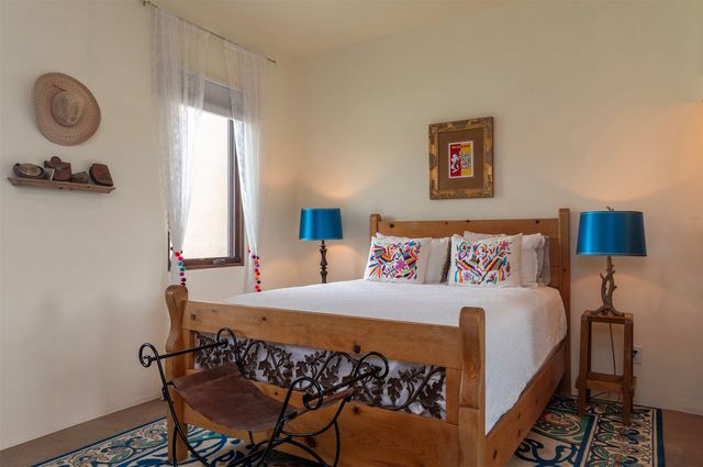 1858 Palacio Lane, Santa Fe, NM 87505
