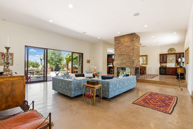 1858 Palacio Lane, Santa Fe, NM 87505
