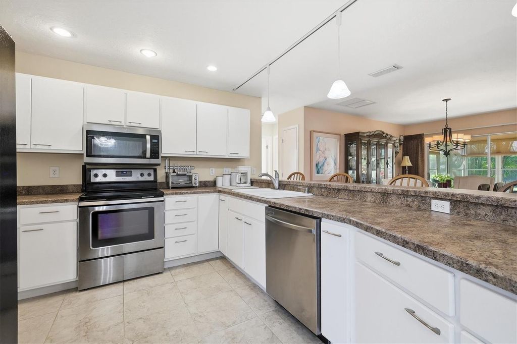 Image 14 of property listing at 1802 W 69TH STREET W, Bradenton, FL 34209