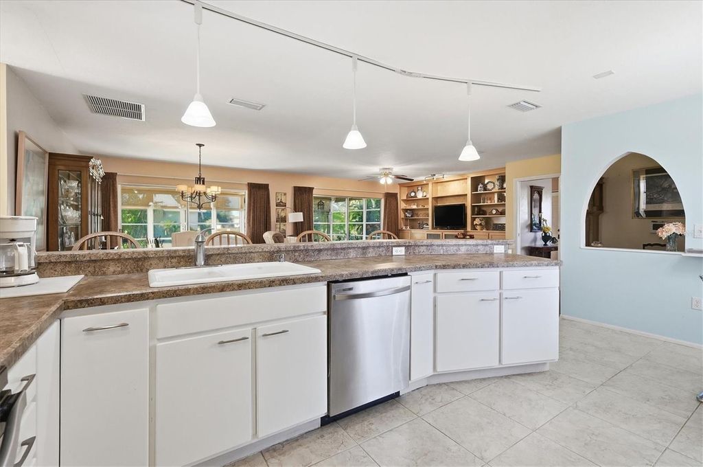 Image 15 of property listing at 1802 W 69TH STREET W, Bradenton, FL 34209