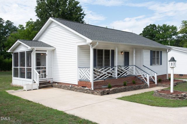 215 E Vance Street, Zebulon, NC 27597