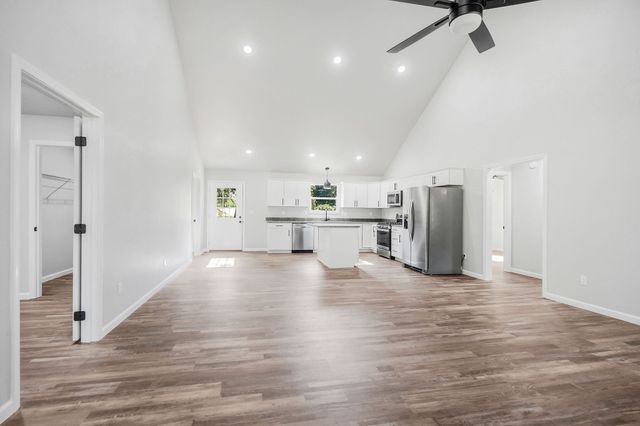 260 Rich Loop, Sparta, TN 38583