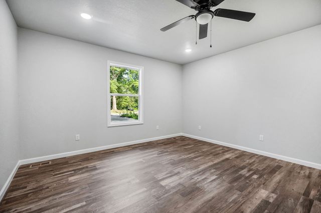 260 Rich Loop, Sparta, TN 38583