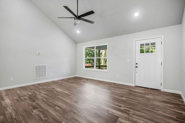 260 Rich Loop, Sparta, TN 38583