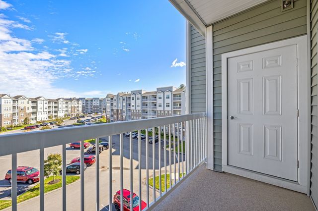 260 Martins Landing 402, North Reading, MA 01864