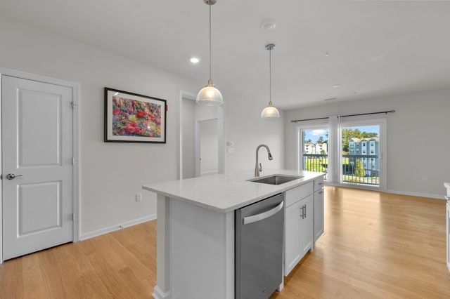 260 Martins Landing 402, North Reading, MA 01864
