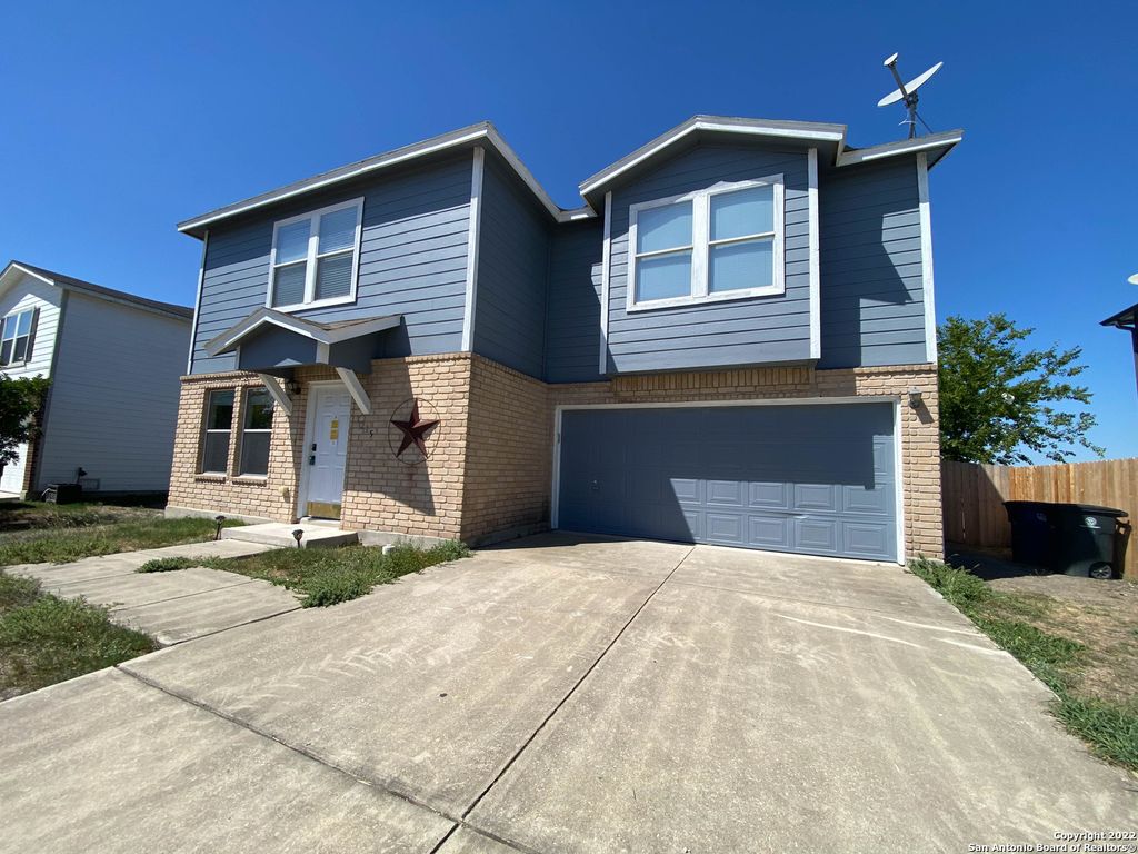 3215 Northwest Blvd, New Braunfels, TX 78130