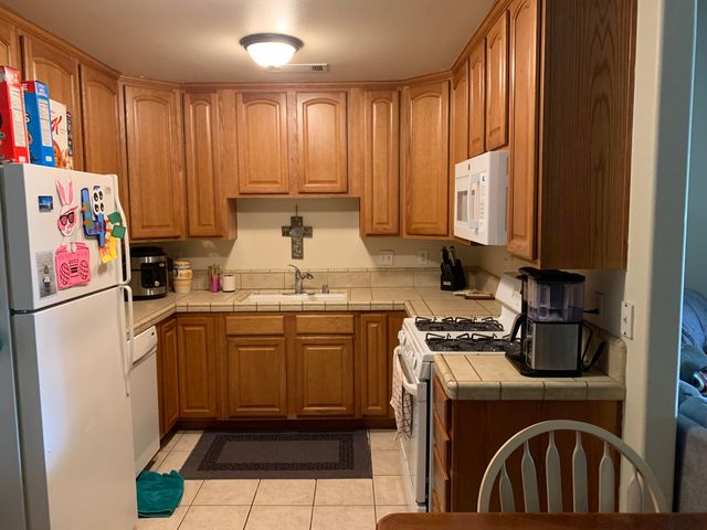 633 Marijean Way, Redding, CA 96003