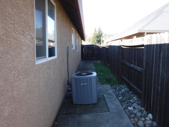 633 Marijean Way, Redding, CA 96003