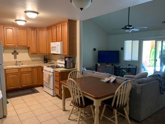 633 Marijean Way, Redding, CA 96003