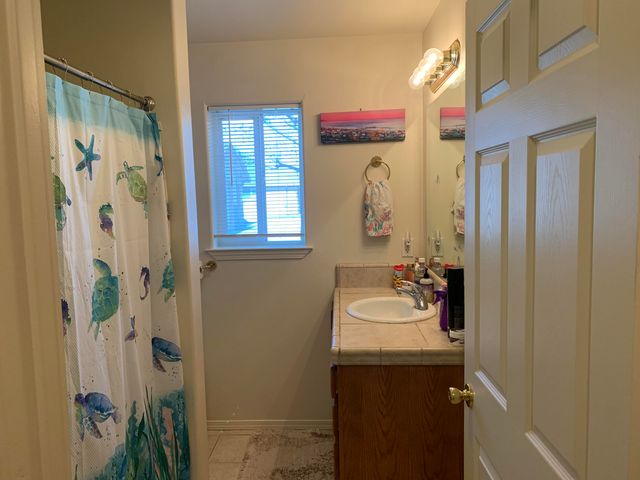 633 Marijean Way, Redding, CA 96003